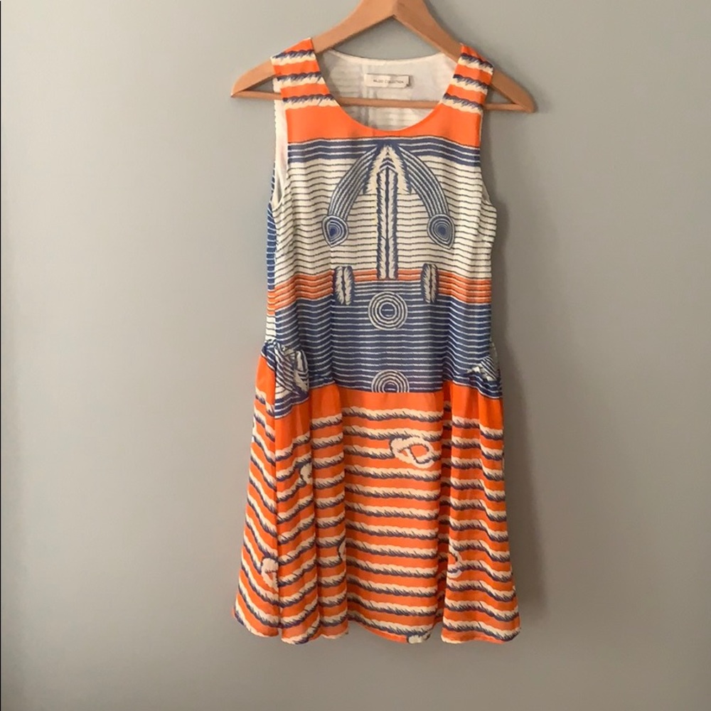 Dress - Picture 2 of 8